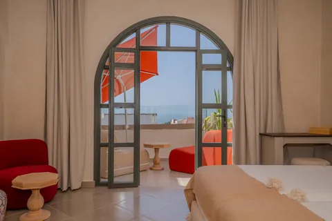 Sea-view room – 6/10